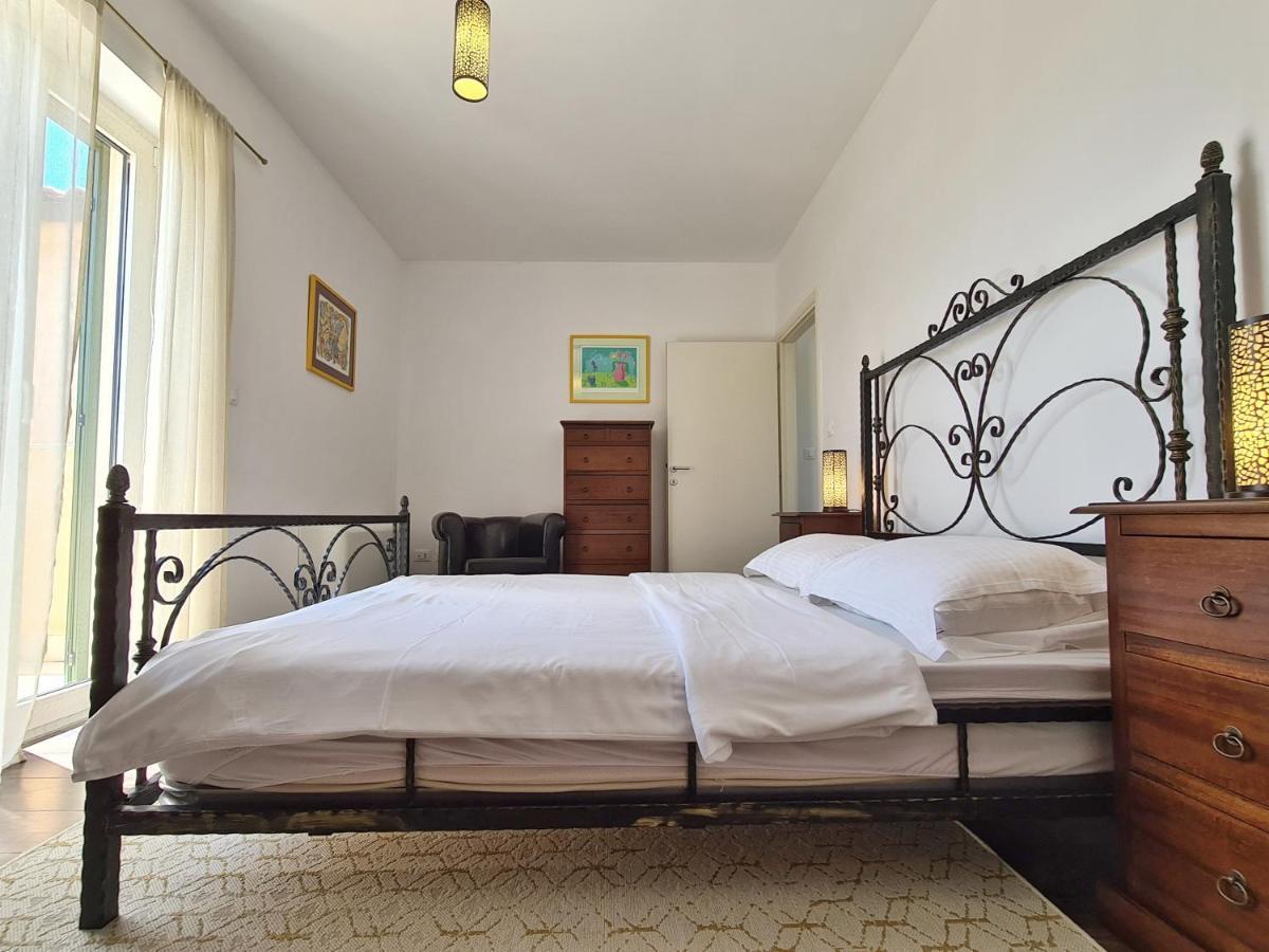 Spacious Villa With Pool, Indoor Jacuzzi And Sauna Near Porec Višnjan Exterior foto
